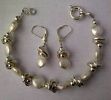 Handmade Dolphin Pearl Bracelet